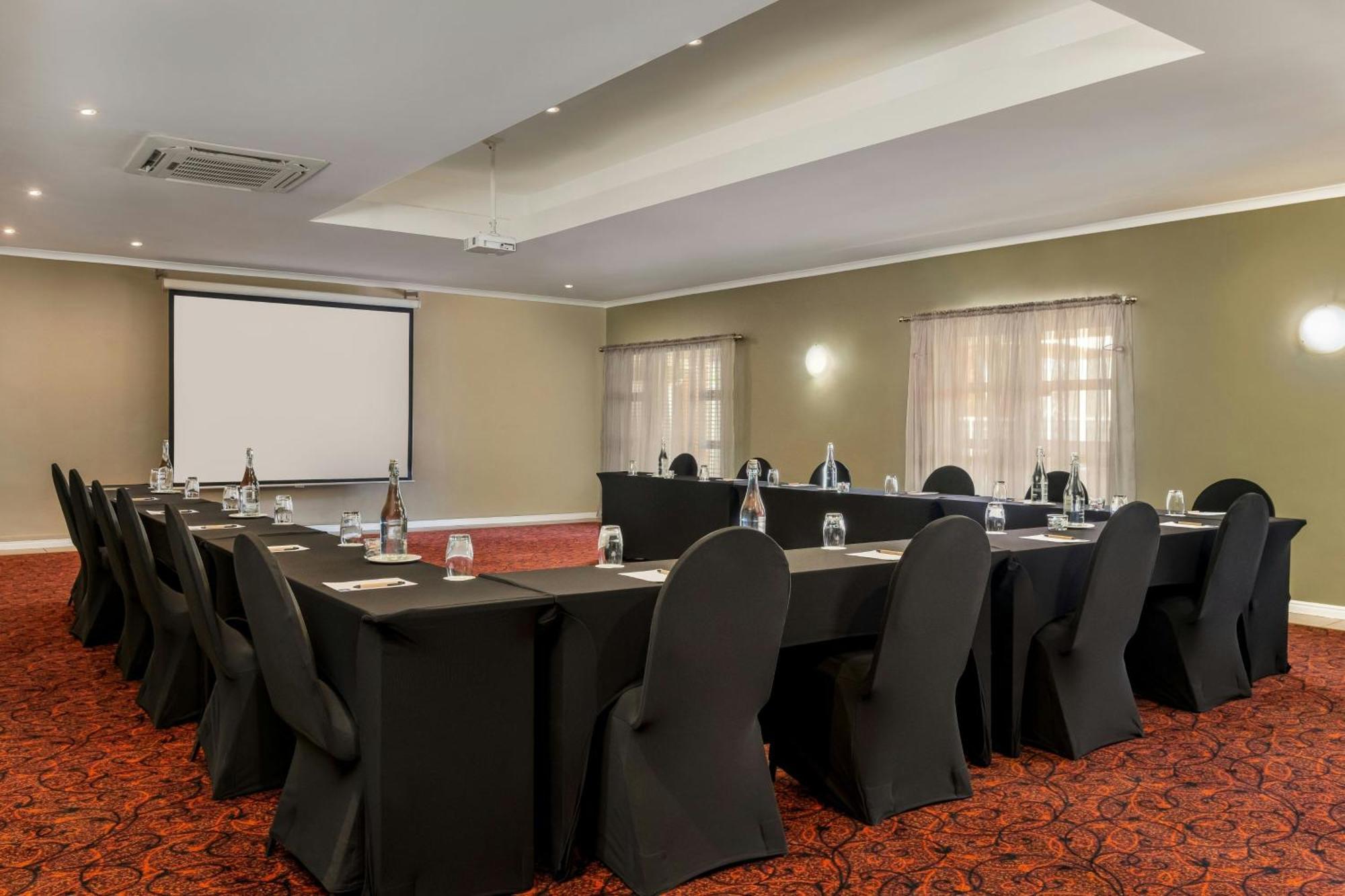 Protea Hotel By Marriott Nelspruit ネルスプロイト エクステリア 写真