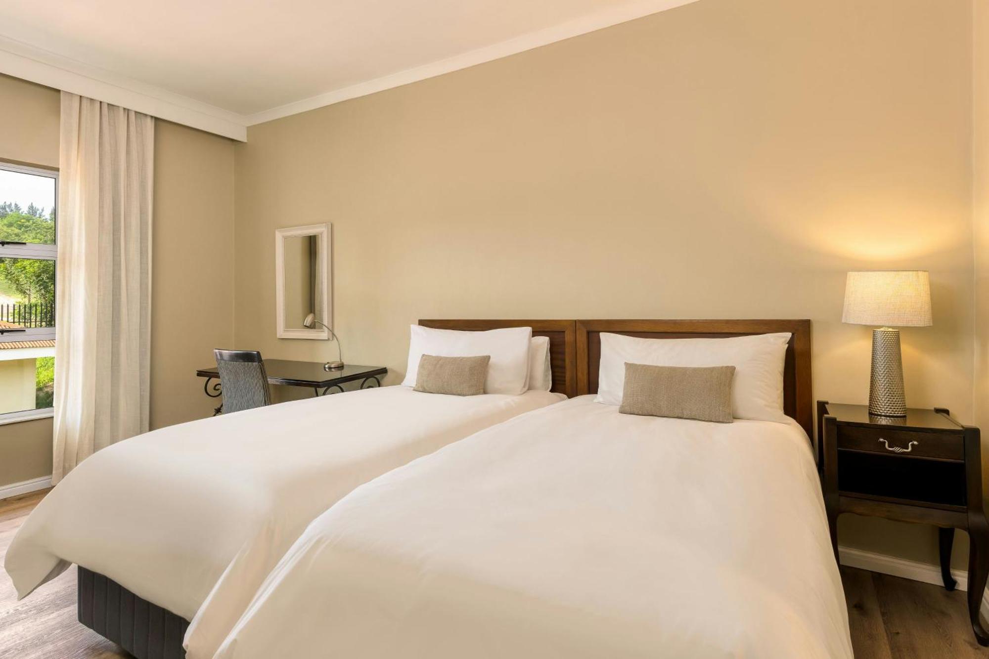Protea Hotel By Marriott Nelspruit ネルスプロイト エクステリア 写真