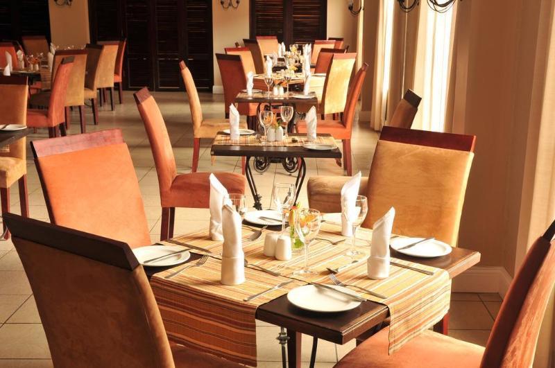 Protea Hotel By Marriott Nelspruit ネルスプロイト エクステリア 写真