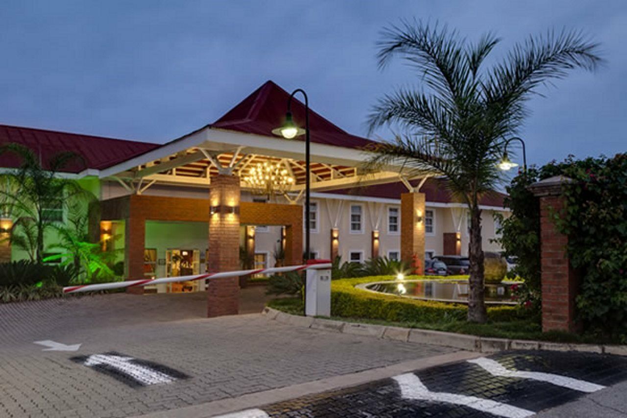 Protea Hotel By Marriott Nelspruit ネルスプロイト エクステリア 写真
