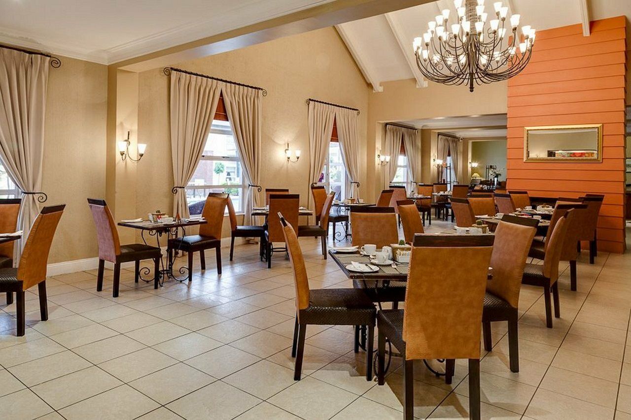 Protea Hotel By Marriott Nelspruit ネルスプロイト エクステリア 写真